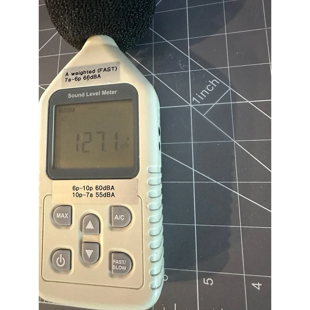 BENETECH GM1358 Digital Sound Level Meter Noise Tester 30-130db Tested/Working